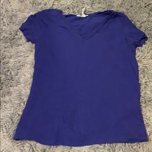 dark blur v- neck t- shirt